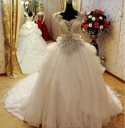 画像1:  LJオーダー無料 本格豪華ウェディングドレス 100万円以上の価値 プリンセス お姫　挙式