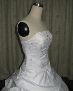 画像: LJ高品質 ウェディングドレス 刺繍 プリンセス♪オーダー無料 海外 挙式 マタニティ 