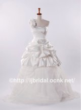 画像: LJオーダー無料ワンショルダーAラインウェディングドレス結婚写真撮影美容室プリンセスの宮殿