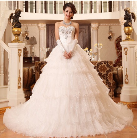 ドライブーケウェディングドレス ハートカット 流行 人気 二次会 花嫁 結婚式ドレス